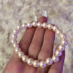 pearl bracelet